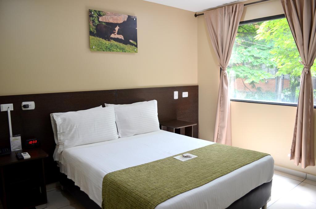 Hotel Poblado Boutique Express Медельин Экстерьер фото