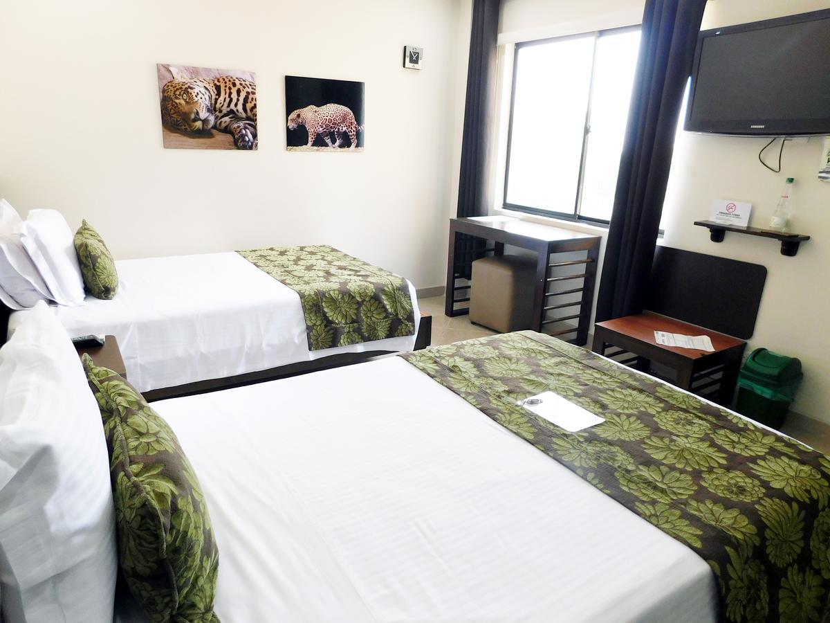 Hotel Poblado Boutique Express Медельин Экстерьер фото