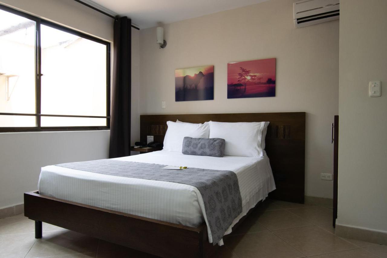 Hotel Poblado Boutique Express Медельин Экстерьер фото